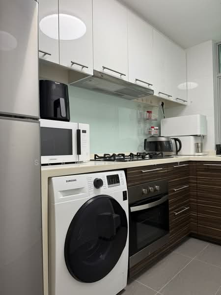 Urban Residences, 10 Lorong Ah Soo, 2 Bedrooms, 861 sqft, Condominium For Sale, by Sean Tan X Y, 500158197 - Kitchen - PropertyGuru.com.sg