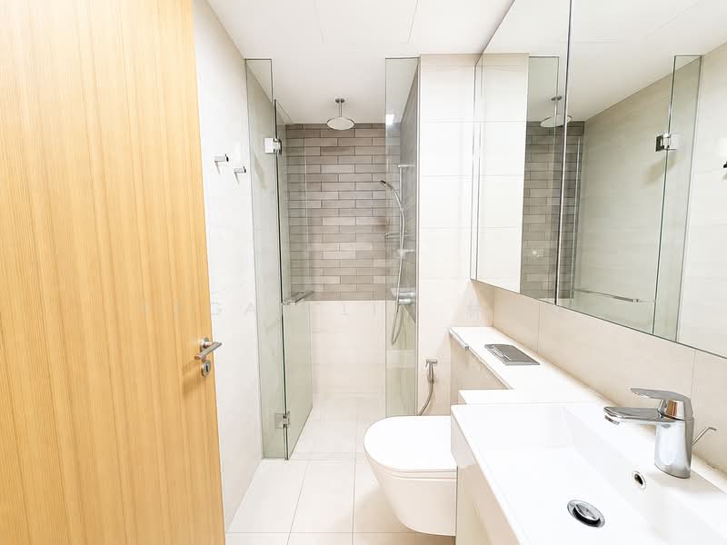 1953, 1 Tessensohn Road, 3 Bedrooms, 936 sqft, Apartment For Rent, by Regan Lim 林鉦桀, 500158202 - Bathroom - PropertyGuru.com.sg