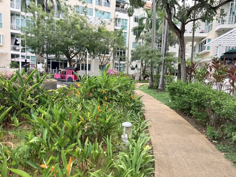Country Park Condo - RARE FREEHOLD next to MRT & Food Centre, , 3 Bedrooms, 1,313 sqft, Condominium For Sale, by Julie Tay, 500158207 - Exterior - PropertyGuru.com.sg