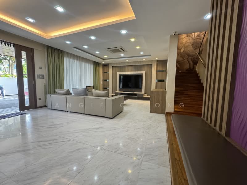 Sembawang Park Semi D, , 5 Bedrooms, 5,000 sqft, Semi-Detached House For Rent, by Angie Cheong, 500158217 - Living Room - PropertyGuru.com.sg