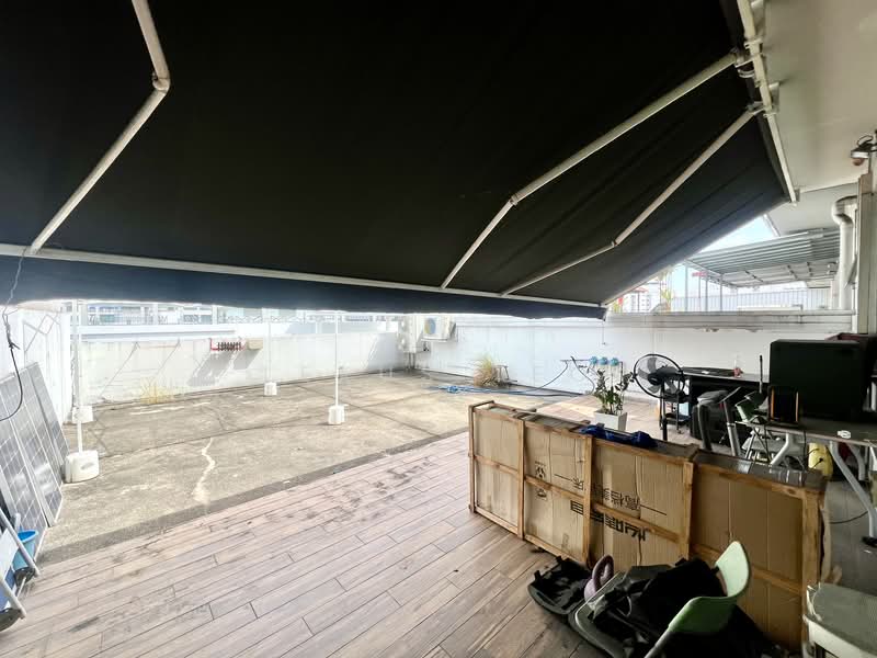 First Centre, 50 Serangoon North Avenue 4, 1,561 sqft, Light Industrial (B1) For Sale, by Lexus Teo, 500158231 - CommercialGuru.com.sg