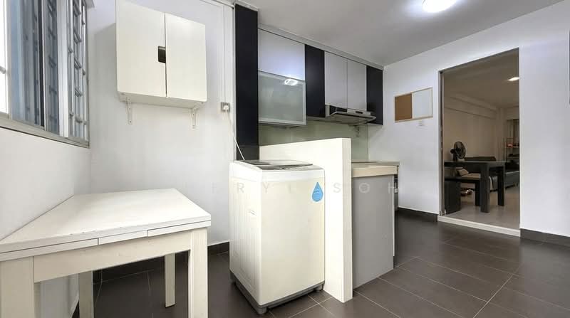 560 Ang Mo Kio Avenue 10, 560 Ang Mo Kio Avenue 10, 2 Bedrooms, 721 sqft, HDB Flat For Rent, by Cheryl Soh, 500158240 - Kitchen - PropertyGuru.com.sg