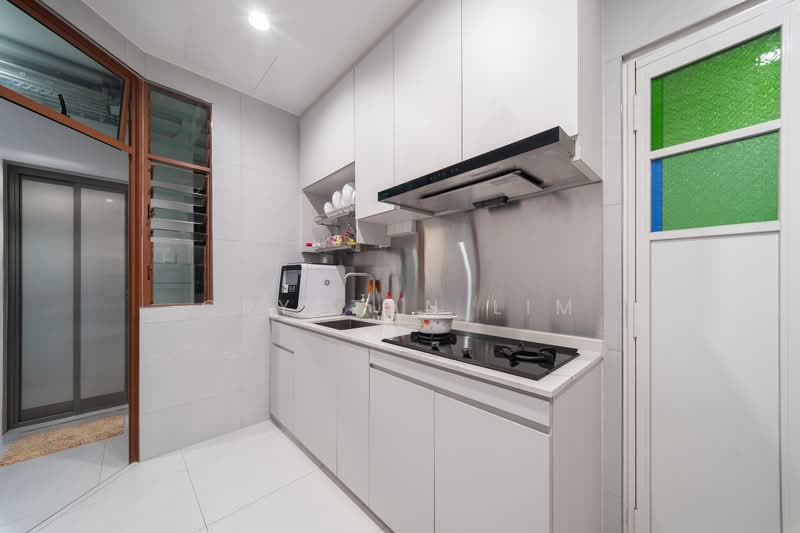 Seraya Breeze, 3 Seraya Road, 3 Bedrooms, 1,281 sqft, Apartment For Sale, by Crystan Lim, 500158270 - Kitchen - PropertyGuru.com.sg