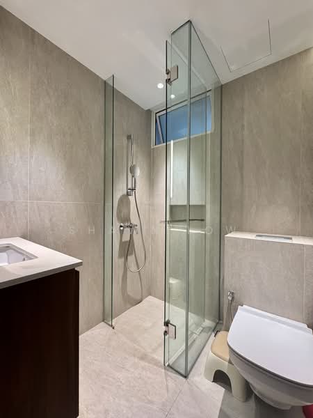 Siglap Lodge, 95 Upper East Coast Road, 4 Bedrooms, 1,884 sqft, Apartment For Rent, by Shawn Low, 500158271 - Bathroom - PropertyGuru.com.sg