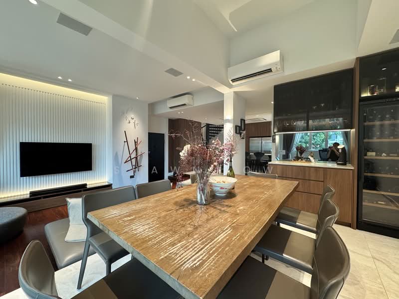 Siglap Lodge, 95 Upper East Coast Road, 4 Bedrooms, 1,884 sqft, Apartment For Rent, by Shawn Low, 500158271 - Dining Room - PropertyGuru.com.sg