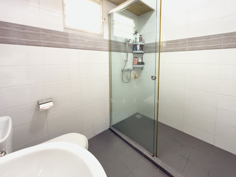 338C Anchorvale Crescent, 338C Anchorvale Crescent, 3 Bedrooms, 1,001 sqft, HDB Flat For Sale, by Prab Nathan, 500158272 - Master Bathroom - PropertyGuru.com.sg