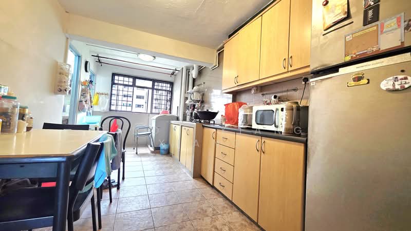 15 Hougang Avenue 3, 15 Hougang Avenue 3, 3 Bedrooms, 882 sqft, HDB Flat For Sale, by Cindy, Xiang Xiang, 500158277 - Kitchen - PropertyGuru.com.sg