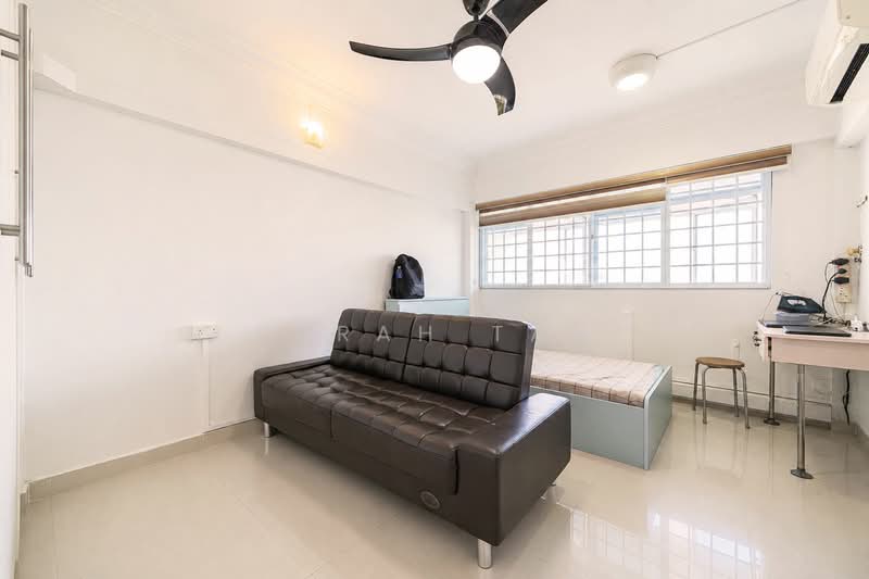 245 Tampines Street 21, 245 Tampines Street 21, 3 Bedrooms, 1,539 sqft, HDB Flat For Sale, by Sarah Tan, 500158285 - Living Room - PropertyGuru.com.sg