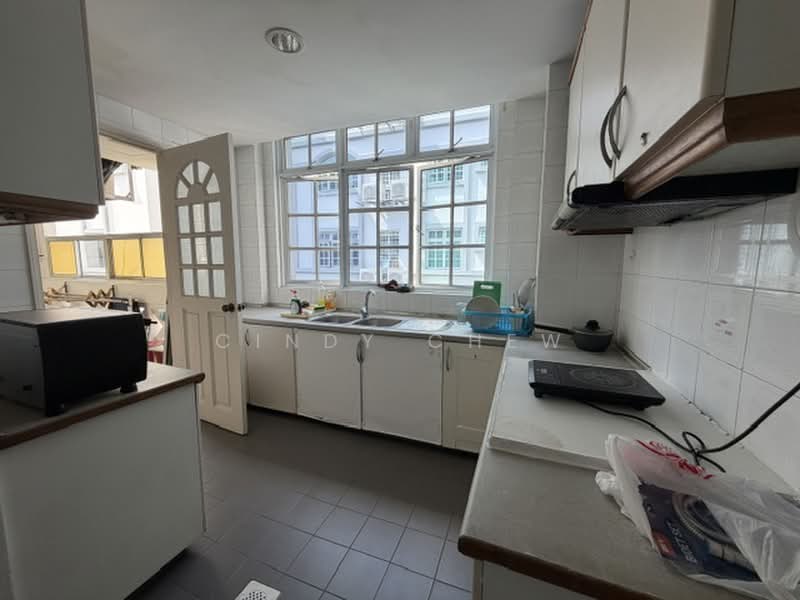 Versailles, 133 Hemmant Road, Room Rental, 150 sqft, Condominium For Rent, by Cindy Chew, 500158287 - Kitchen - PropertyGuru.com.sg