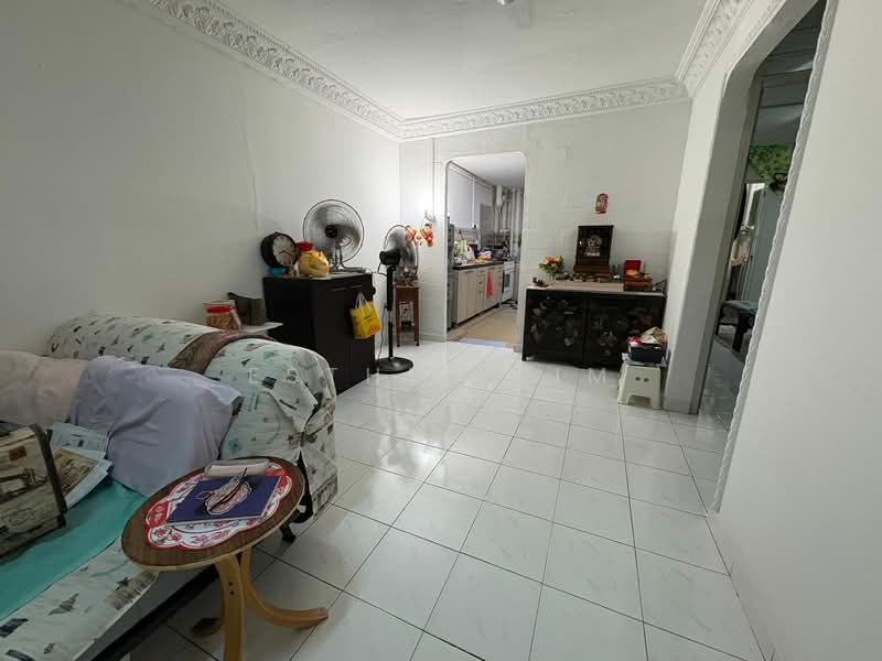 363 Bukit Batok Street 31, 363 Bukit Batok Street 31, 2 Bedrooms, 732 sqft, HDB Flat For Sale, by Esther Lim, 500158305 - Living Room - PropertyGuru.com.sg