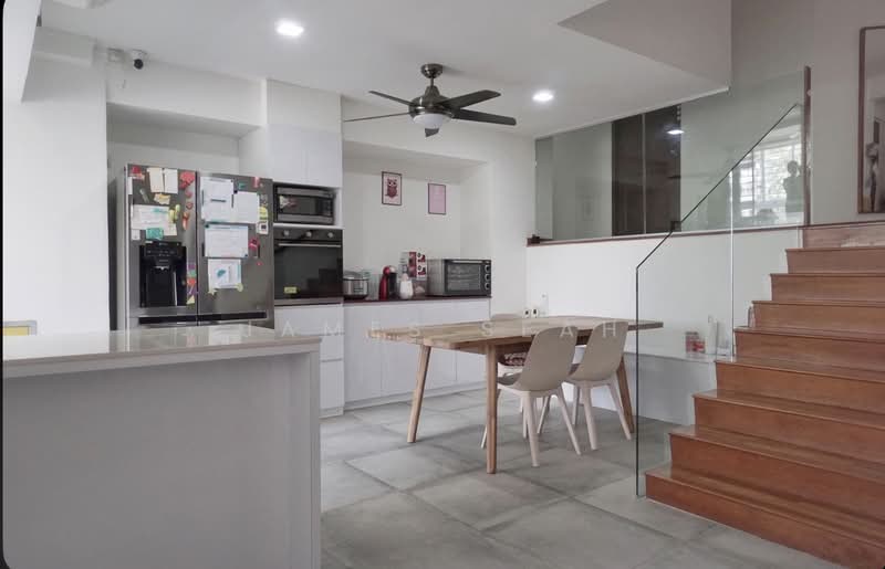 Pandan Valley, 1 Pandan Valley, 4 Bedrooms, 2,024 sqft, Condominium For Sale, by James Seah, 500158307 - Kitchen - PropertyGuru.com.sg