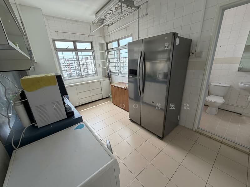 185D Rivervale Crescent, 185D Rivervale Crescent, 3 Bedrooms, 979 sqft, HDB Flat For Rent, by Zane Soo 苏昱能, 500158309 - Kitchen - PropertyGuru.com.sg