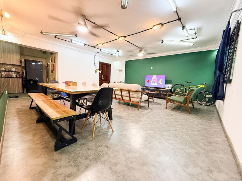 275D Jurong West Street 25, 275D Jurong West Street 25, 3 Bedrooms, 1,194 sqft, HDB Flat For Sale, by Sheikh Imran, 500158311 - Living Room - PropertyGuru.com.sg