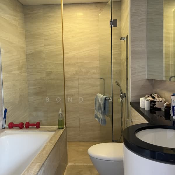 Holland Mews, 69 Holland Road, 4 Bedrooms, 1,852 sqft, Apartment For Rent, by Bond Lam, 500158314 - Bathroom - PropertyGuru.com.sg