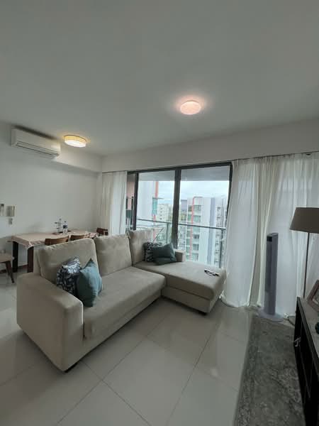 Double Bay Residences, 17A Simei Street 4, 2 Bedrooms, 1,001 sqft, Condominium For Sale, by Adam Peh, 500158315 - Living Room - PropertyGuru.com.sg