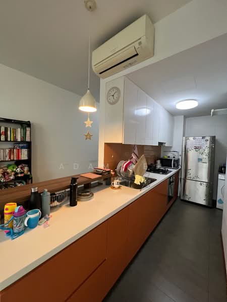 Double Bay Residences, 17A Simei Street 4, 2 Bedrooms, 1,001 sqft, Condominium For Sale, by Adam Peh, 500158315 - Kitchen - PropertyGuru.com.sg
