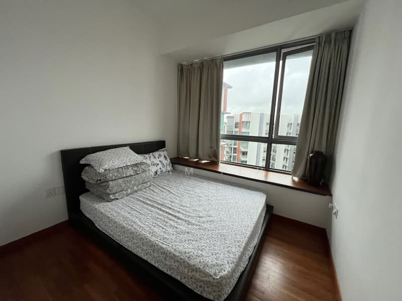 Double Bay Residences, 17A Simei Street 4, 2 Bedrooms, 1,001 sqft, Condominium For Sale, by Adam Peh, 500158315 - Bedroom - PropertyGuru.com.sg