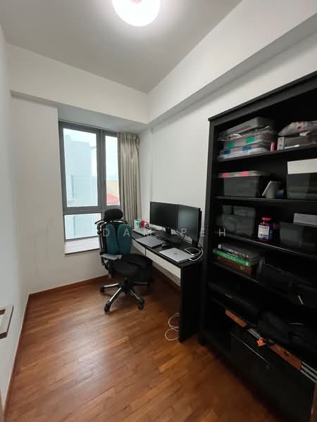 Double Bay Residences, 17A Simei Street 4, 2 Bedrooms, 1,001 sqft, Condominium For Sale, by Adam Peh, 500158315 - Study - PropertyGuru.com.sg