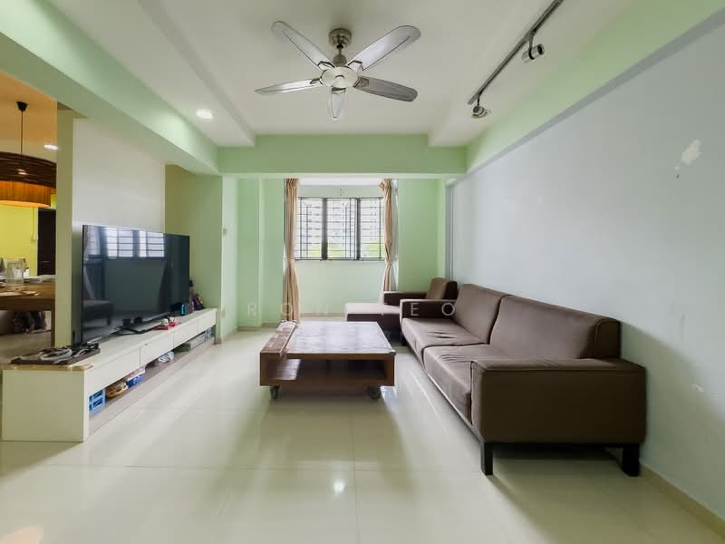 669B Jurong West Street 64, 669B Jurong West Street 64, 4 Bedrooms, 1,399 sqft, HDB Flat For Sale, by Ron Teo, 500158316 - Living Room - PropertyGuru.com.sg