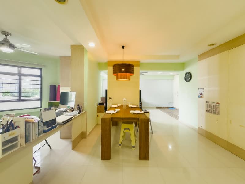 669B Jurong West Street 64, 669B Jurong West Street 64, 4 Bedrooms, 1,399 sqft, HDB Flat For Sale, by Ron Teo, 500158316 - Dining Room - PropertyGuru.com.sg