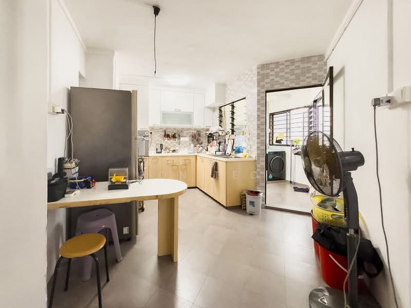 669B Jurong West Street 64, 669B Jurong West Street 64, 4 Bedrooms, 1,399 sqft, HDB Flat For Sale, by Ron Teo, 500158316 - Kitchen - PropertyGuru.com.sg