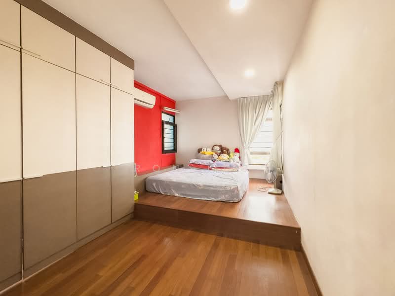 669B Jurong West Street 64, 669B Jurong West Street 64, 4 Bedrooms, 1,399 sqft, HDB Flat For Sale, by Ron Teo, 500158316 - Bedroom - PropertyGuru.com.sg