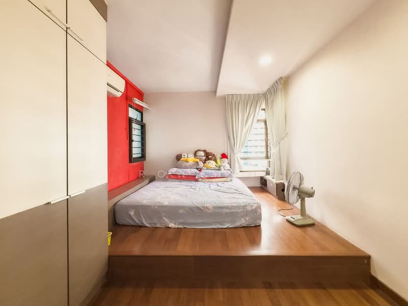 669B Jurong West Street 64, 669B Jurong West Street 64, 4 Bedrooms, 1,399 sqft, HDB Flat For Sale, by Ron Teo, 500158316 - Bedroom - PropertyGuru.com.sg