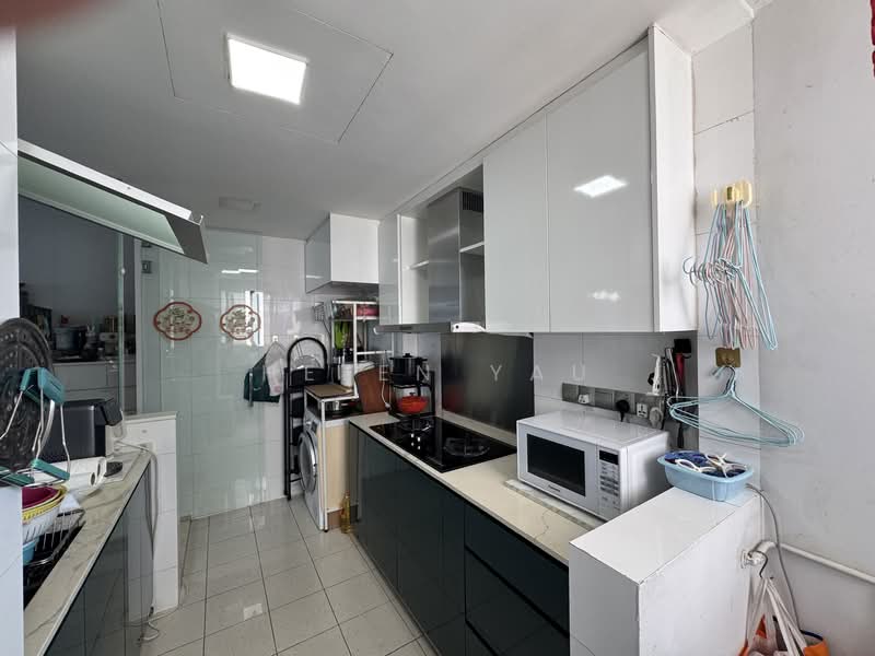 Blue Horizon, 23 West Coast Crescent, 2 Bedrooms, 904 sqft, Condominium For Sale, by Helen Yau, 500158317 - PropertyGuru.com.sg