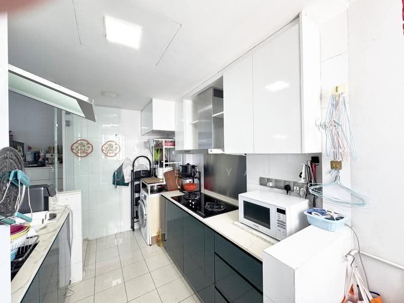 Blue Horizon, 23 West Coast Crescent, Buona Vista / West Coast / Clementi New Town, 2 Bedrooms, 904 sqft, Condominium For Sale, by Helen Yau, 500158317 - Kitchen - PropertyGuru.com.sg