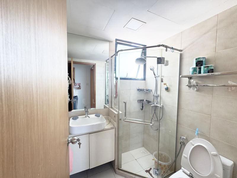 Blue Horizon, 23 West Coast Crescent, Buona Vista / West Coast / Clementi New Town, 2 Bedrooms, 904 sqft, Condominium For Sale, by Helen Yau, 500158317 - Bathroom - PropertyGuru.com.sg