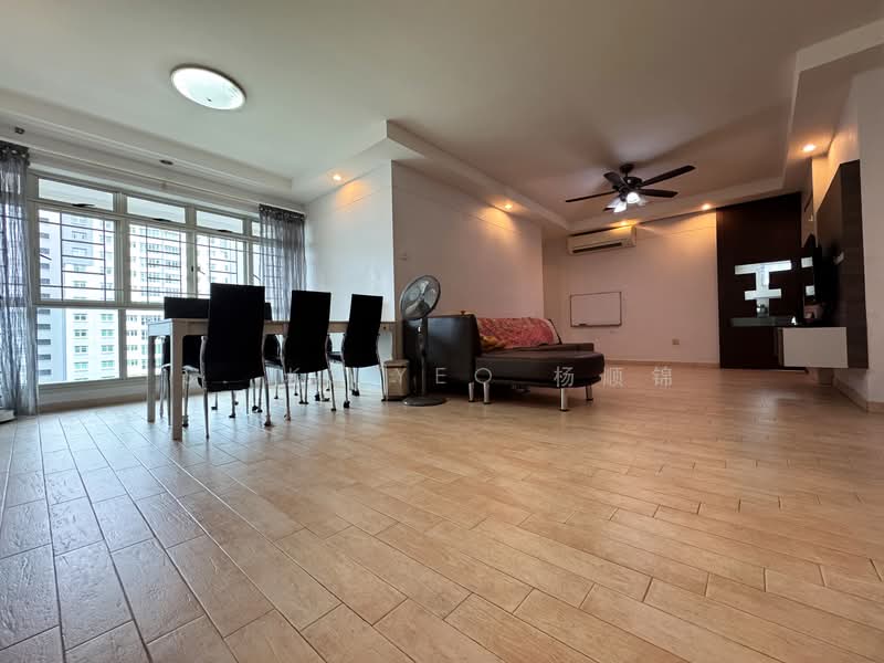 173D Punggol Field, 173D Punggol Field, 3 Bedrooms, 1,184 sqft, HDB Flat For Sale, by S. K. Yeo 杨顺锦, 500158320 - Living Room - PropertyGuru.com.sg