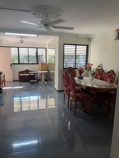 156 Yishun Street 11, 156 Yishun Street 11, 2 Bedrooms, 1,054 sqft, HDB Flat For Rent, by Adhana Kamis, 500158321 - Living Room - PropertyGuru.com.sg