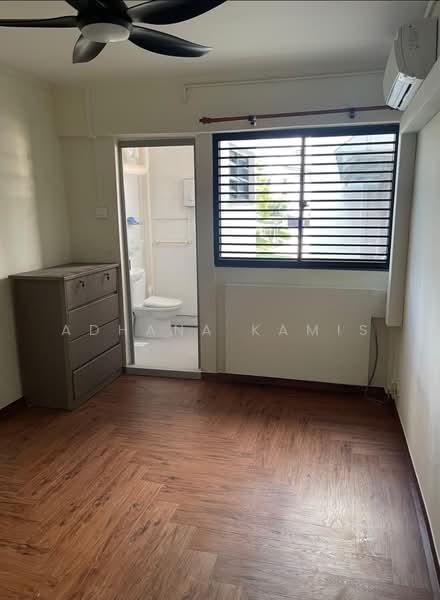 156 Yishun Street 11, 156 Yishun Street 11, 2 Bedrooms, 1,054 sqft, HDB Flat For Rent, by Adhana Kamis, 500158321 - Bathroom - PropertyGuru.com.sg