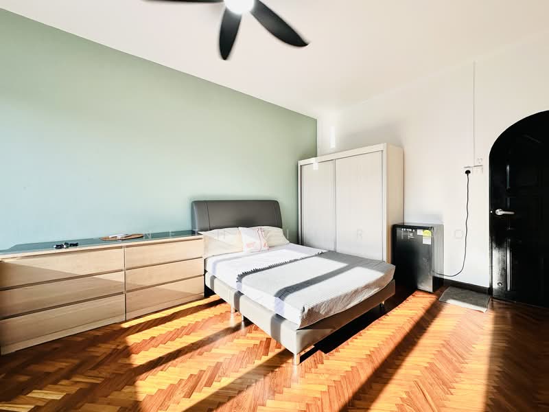 Eng Aun Mansion, 304 - 304C Thomson Road, Room Rental, 150 sqft, Apartment For Rent, by Kenneth Lim Rihao, 500158322 - Bedroom - PropertyGuru.com.sg