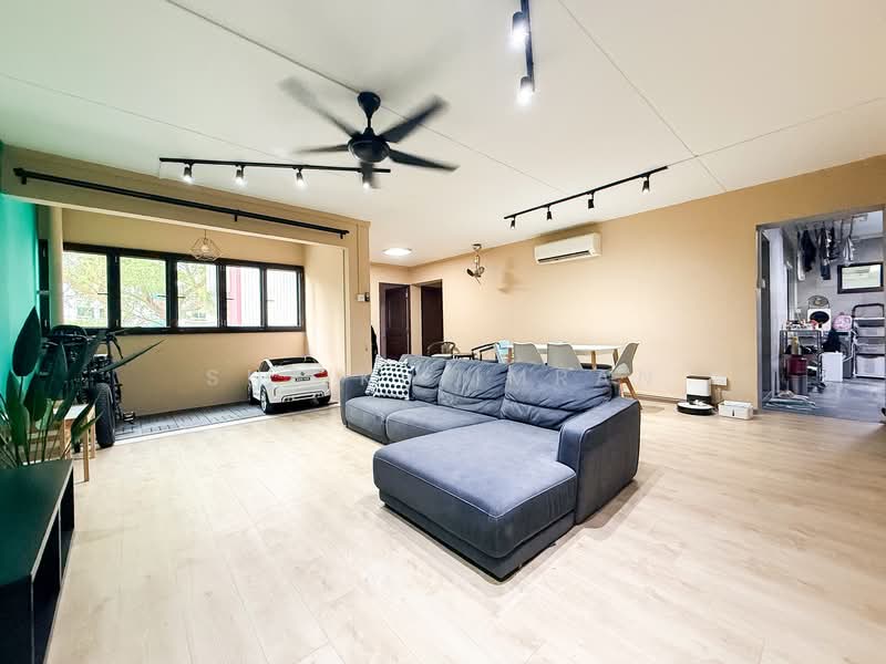 121B Rivervale Drive, 121B Rivervale Drive, 3 Bedrooms, 1,173 sqft, HDB Flat For Sale, by Sheikh Imran, 500158332 - Living Room - PropertyGuru.com.sg