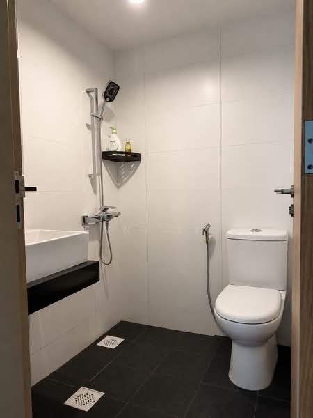 Mackenzie 88, 88 Mackenzie Road, 2 Bedrooms, 840 sqft, Apartment For Sale, by Kenny Ling, 500158334 - Bathroom - PropertyGuru.com.sg