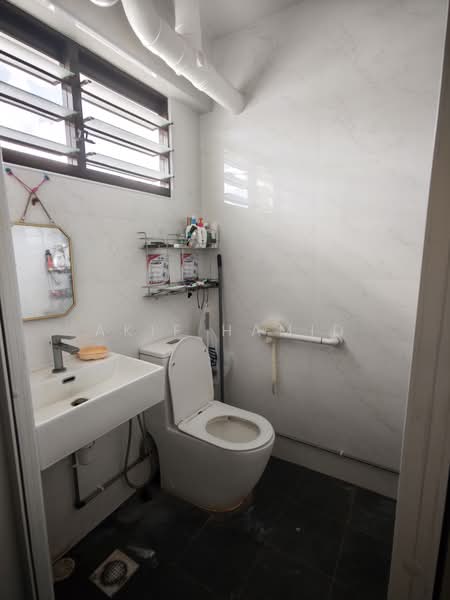 ★2MinsWalkMRT★$550 only★Shared Room @ Tampines★, 505 Tampines Central 1, Room Rental, 100 sqft, HDB Flat For Rent, by Akif Hamid, 500158354 - Bathroom - PropertyGuru.com.sg