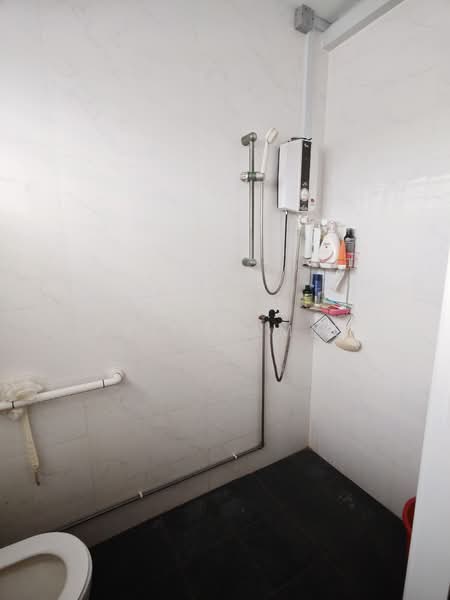 ★2MinsWalkMRT★$550 only★Shared Room @ Tampines★, 505 Tampines Central 1, Room Rental, 100 sqft, HDB Flat For Rent, by Akif Hamid, 500158354 - PropertyGuru.com.sg