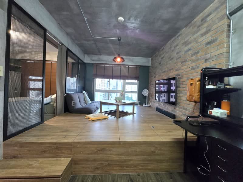 153 Jalan Teck Whye, 153 Jln Teck Whye, 1 Bedroom, 505 sqft, HDB Flat For Sale, by Edwin Tan, 500158359 - Living Room - PropertyGuru.com.sg