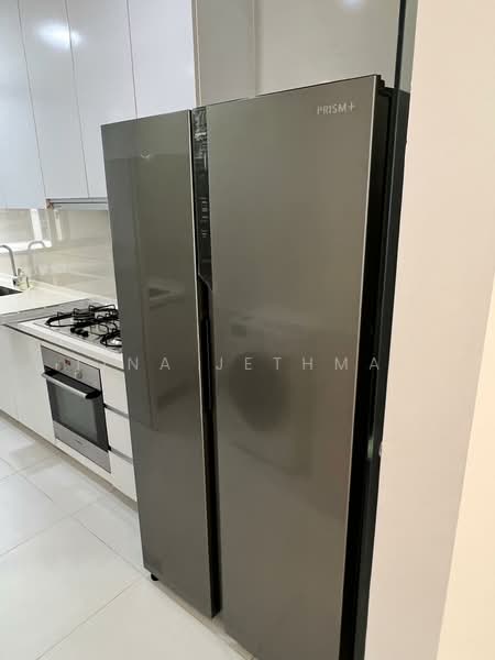 d'Leedon (Former Farrer Court), 7 Leedon Heights, 3 Bedrooms, 1,216 sqft, Condominium For Rent, by Tina Jethmal, 500158366 - Kitchen - PropertyGuru.com.sg