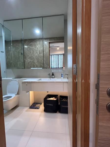 d'Leedon (Former Farrer Court), 7 Leedon Heights, 3 Bedrooms, 1,216 sqft, Condominium For Rent, by Tina Jethmal, 500158366 - Bathroom - PropertyGuru.com.sg