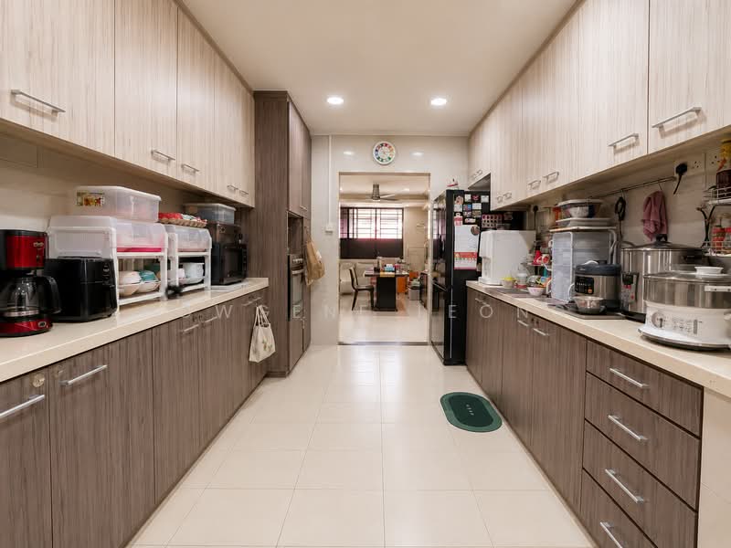 302 Woodlands Street 31, 302 Woodlands Street 31, 4 Bedrooms, 1,421 sqft, HDB Flat For Sale, by Howgene Leong, 500158375 - Kitchen - PropertyGuru.com.sg