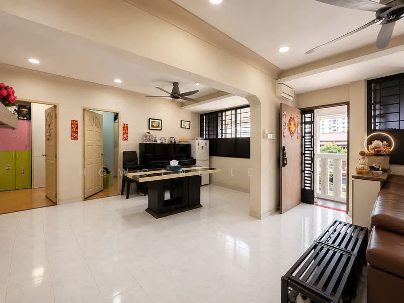 302 Woodlands Street 31, 302 Woodlands Street 31, 4 Bedrooms, 1,421 sqft, HDB Flat For Sale, by Howgene Leong, 500158375 - Living Room - PropertyGuru.com.sg