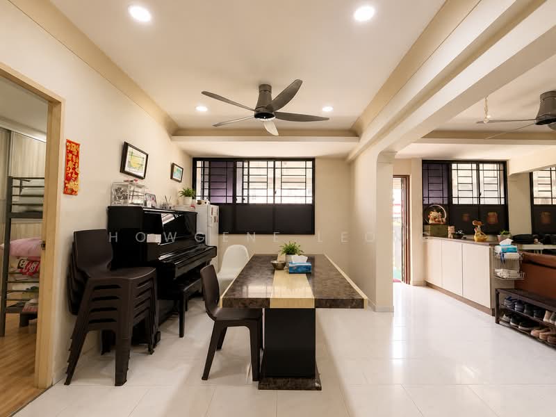 302 Woodlands Street 31, 302 Woodlands Street 31, 4 Bedrooms, 1,421 sqft, HDB Flat For Sale, by Howgene Leong, 500158375 - Dining Room - PropertyGuru.com.sg