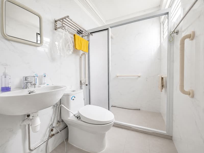 934 Tampines Street 91, 934 Tampines Street 91, 3 Bedrooms, 1,152 sqft, HDB Flat For Sale, by Joe Nah, 500158380 - Bathroom - PropertyGuru.com.sg