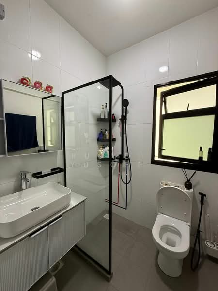 111B Alkaff Crescent, 111B Alkaff Crescent, 2 Bedrooms, 409 sqft, HDB Flat For Sale, by Rusydi Yusoff, 500158390 - Bathroom - PropertyGuru.com.sg