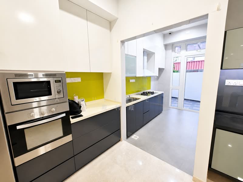 Jalan Kelulut, Jalan Kelulut, 6 Bedrooms, 6,500 sqft, Semi-Detached House For Sale, by Jacqueline Tay 戴利霞, 500158392 - Kitchen - PropertyGuru.com.sg