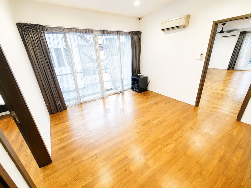 Jalan Kelulut, Jalan Kelulut, 6 Bedrooms, 6,500 sqft, Semi-Detached House For Sale, by Jacqueline Tay 戴利霞, 500158392 - Living Room - PropertyGuru.com.sg