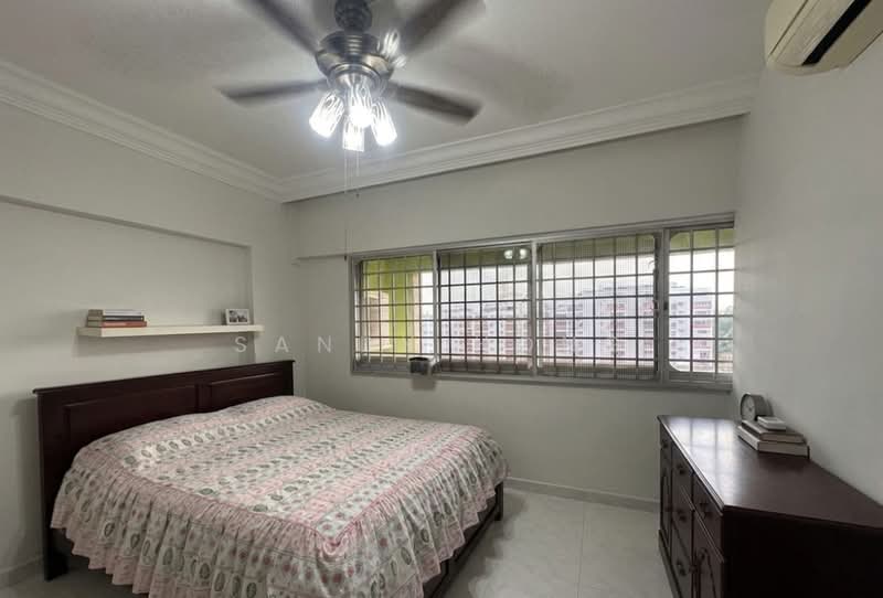 556 Jurong West Street 42, 556 Jurong West Street 42, 3 Bedrooms, 1,614 sqft, HDB Flat For Sale, by Sandy Hong, 500158395 - Bedroom - PropertyGuru.com.sg