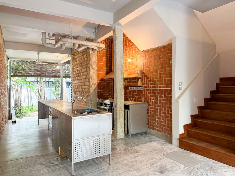 Opera Estate, 23 Elite Terrace, 3 Bedrooms, 2,500 sqft, Terraced House For Rent, by Zac Wong Wey Han, 500158400 - Kitchen - PropertyGuru.com.sg
